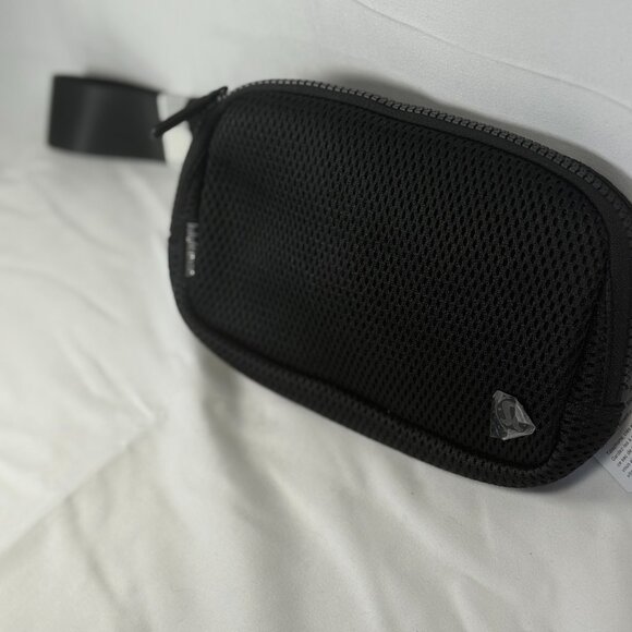 Lululemon NWT Black Mesh Belt Bag - Picture 2 of 7